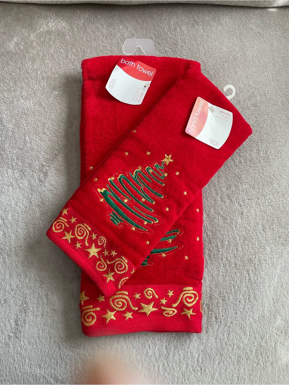 Festive Red Christmas Tree Kitchen Towels - Picture 4 of 7